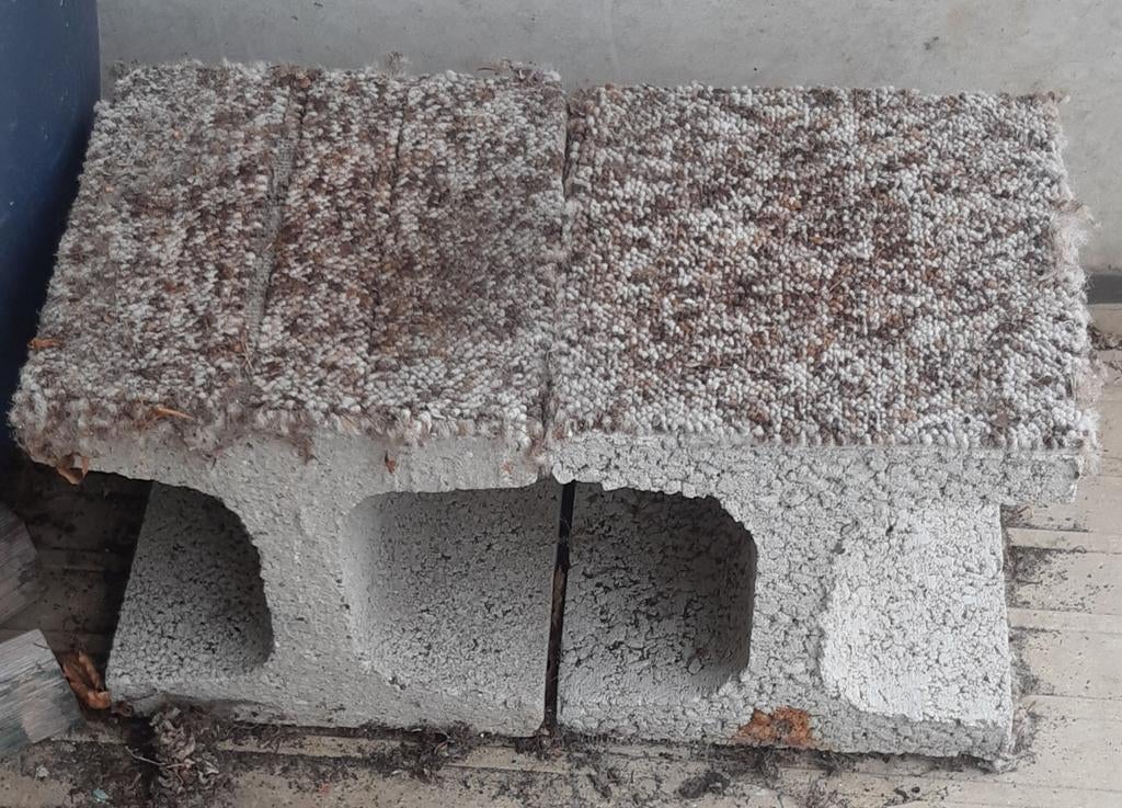 2 stuks stenen/betonblokken? gratis afhalen, Ophalen, Gebruikt