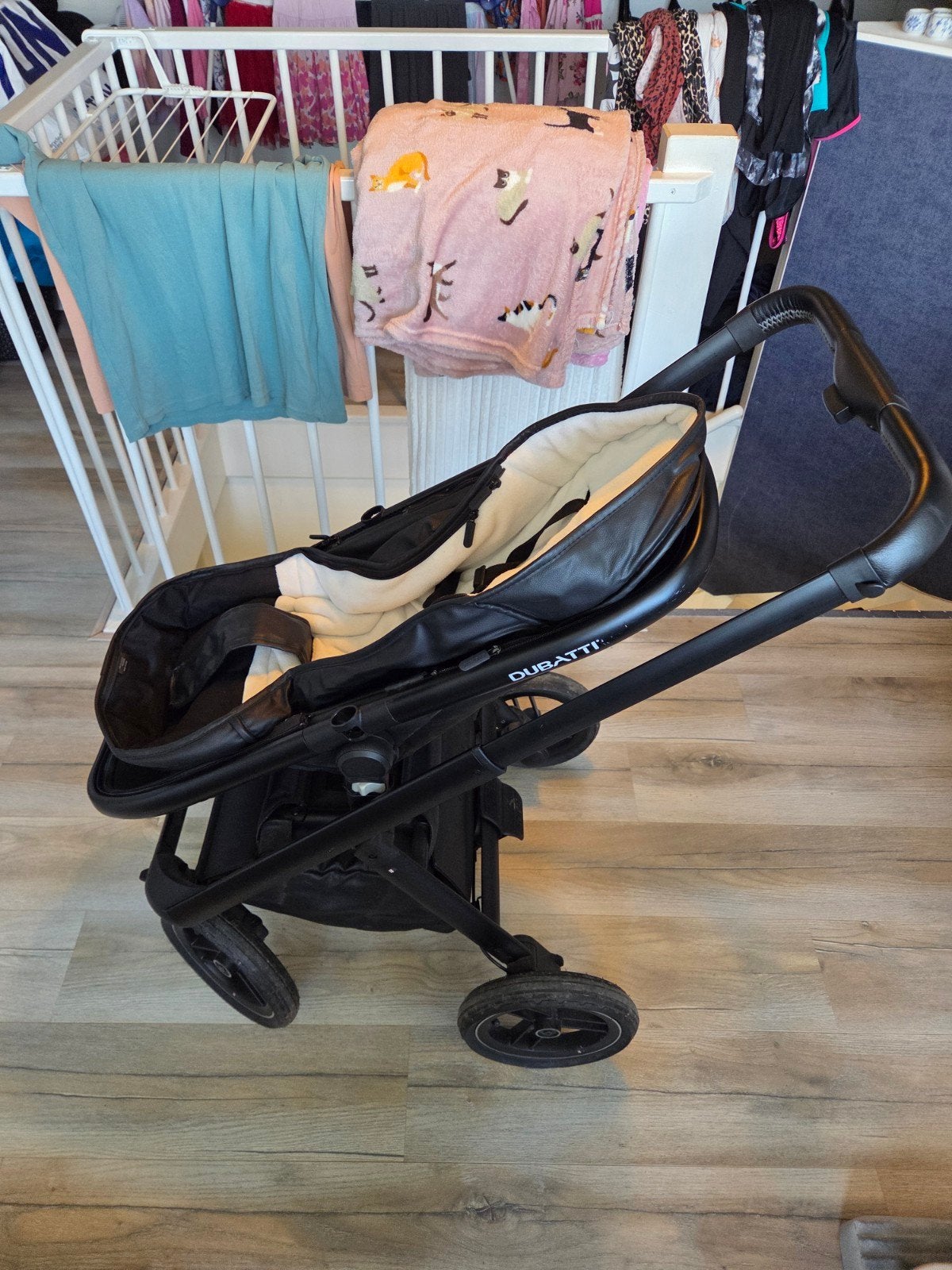 Limited leren Dubatti kinderwagen & Cybex autostoel met base
