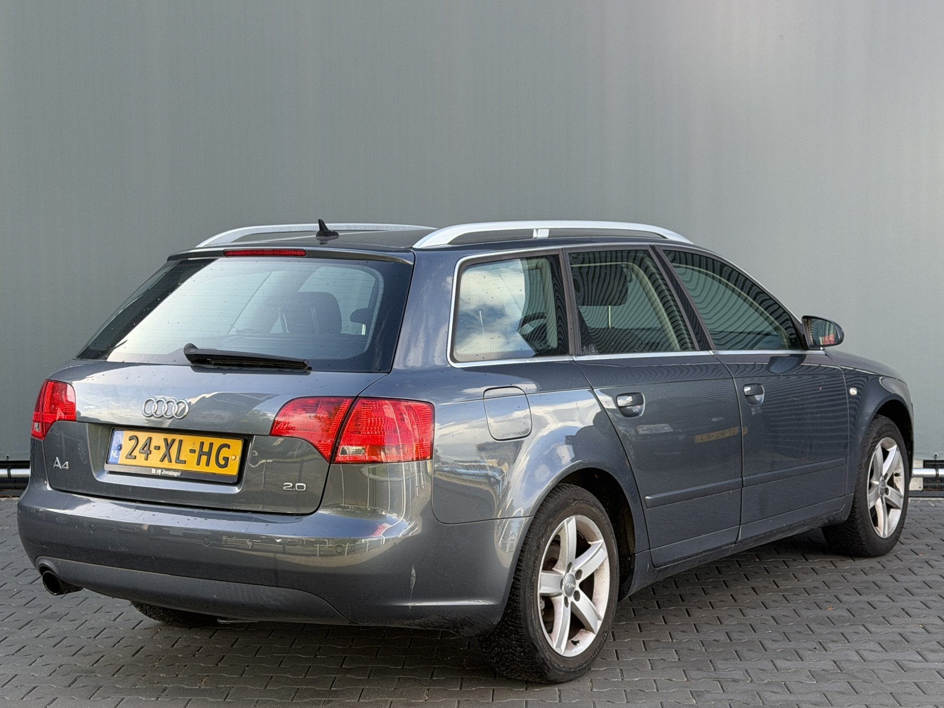 Audi A4 Avant BWJ 2007 | 2.0 131PK Advance | CLIMA | NAVI |, Auto's, Voorwielaandrijving, Gebruikt, Zwart, 4 cilinders
