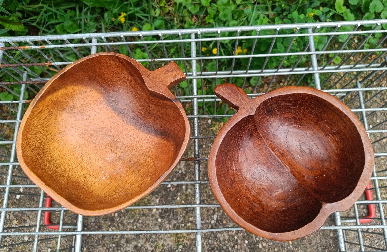 Twee Vintage houten bakjes in appelvorm, Ophalen of Verzenden