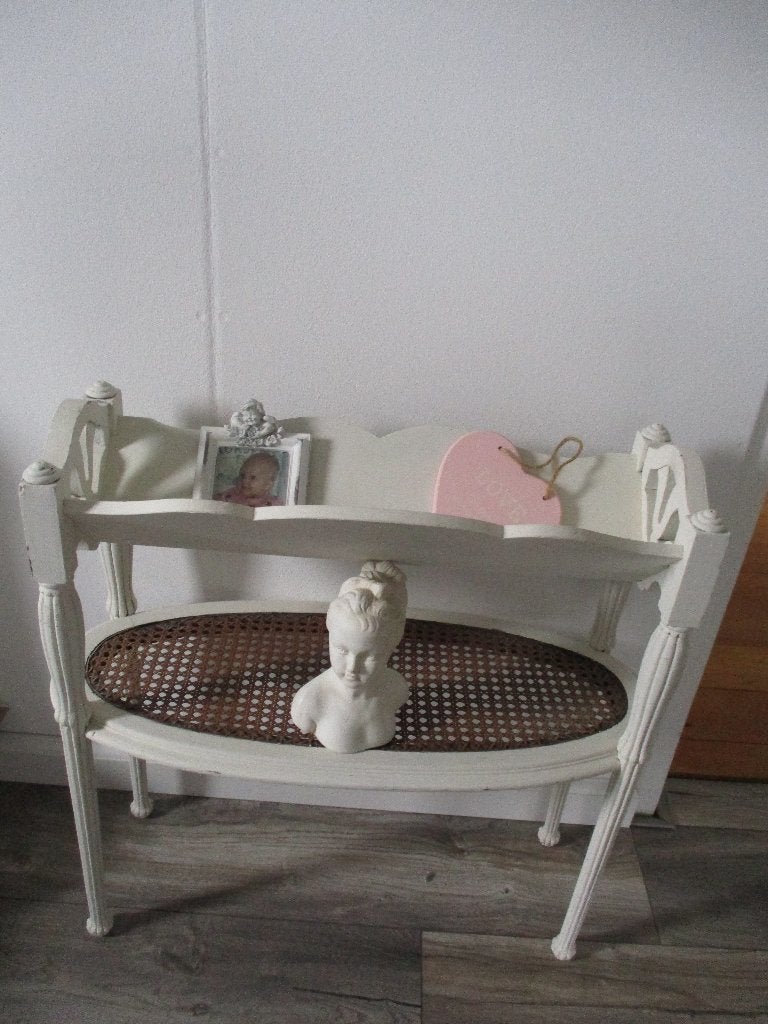 brocante site table wit met webbing, Huis en Inrichting, Tafels | Sidetables, Ophalen, Gebruikt, Brocant, 50 tot 100 cm