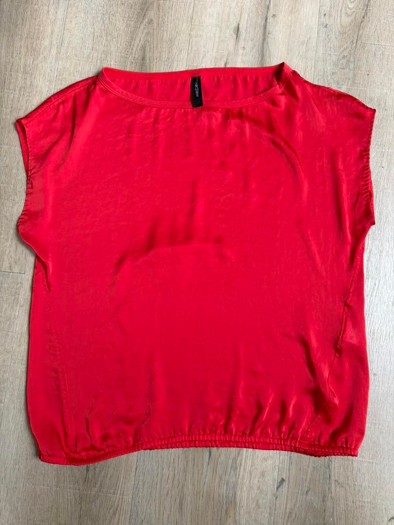 Marccain blouse maat 6, Kleding | Dames, Tops, Zo goed als nieuw, Maat 42/44 (L), Rood, Korte mouw, Ophalen of Verzenden