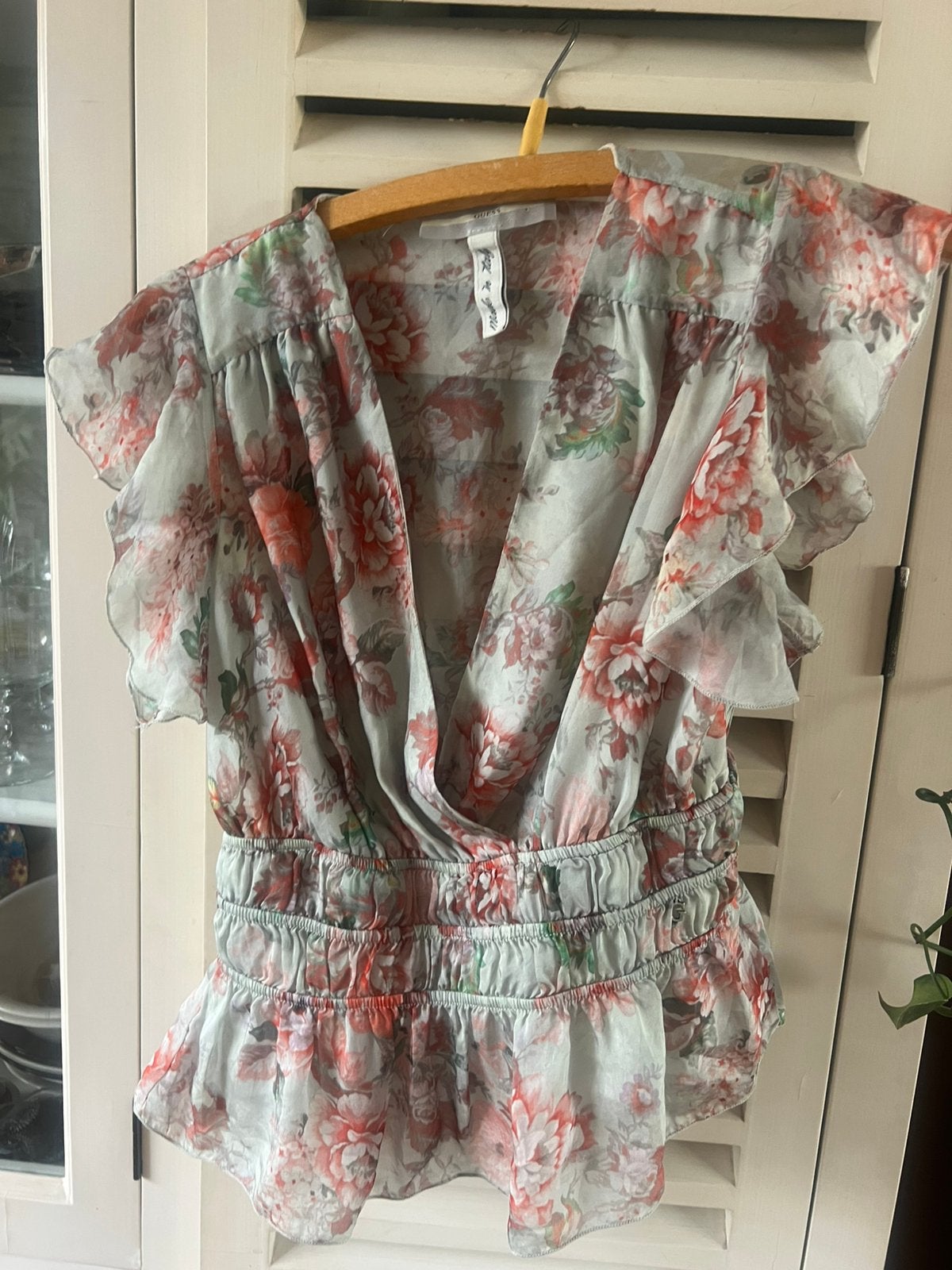 Bloemenblousje van Guess, Ophalen of Verzenden, Zo goed als nieuw, Maat 34 (XS) of kleiner, Zwart