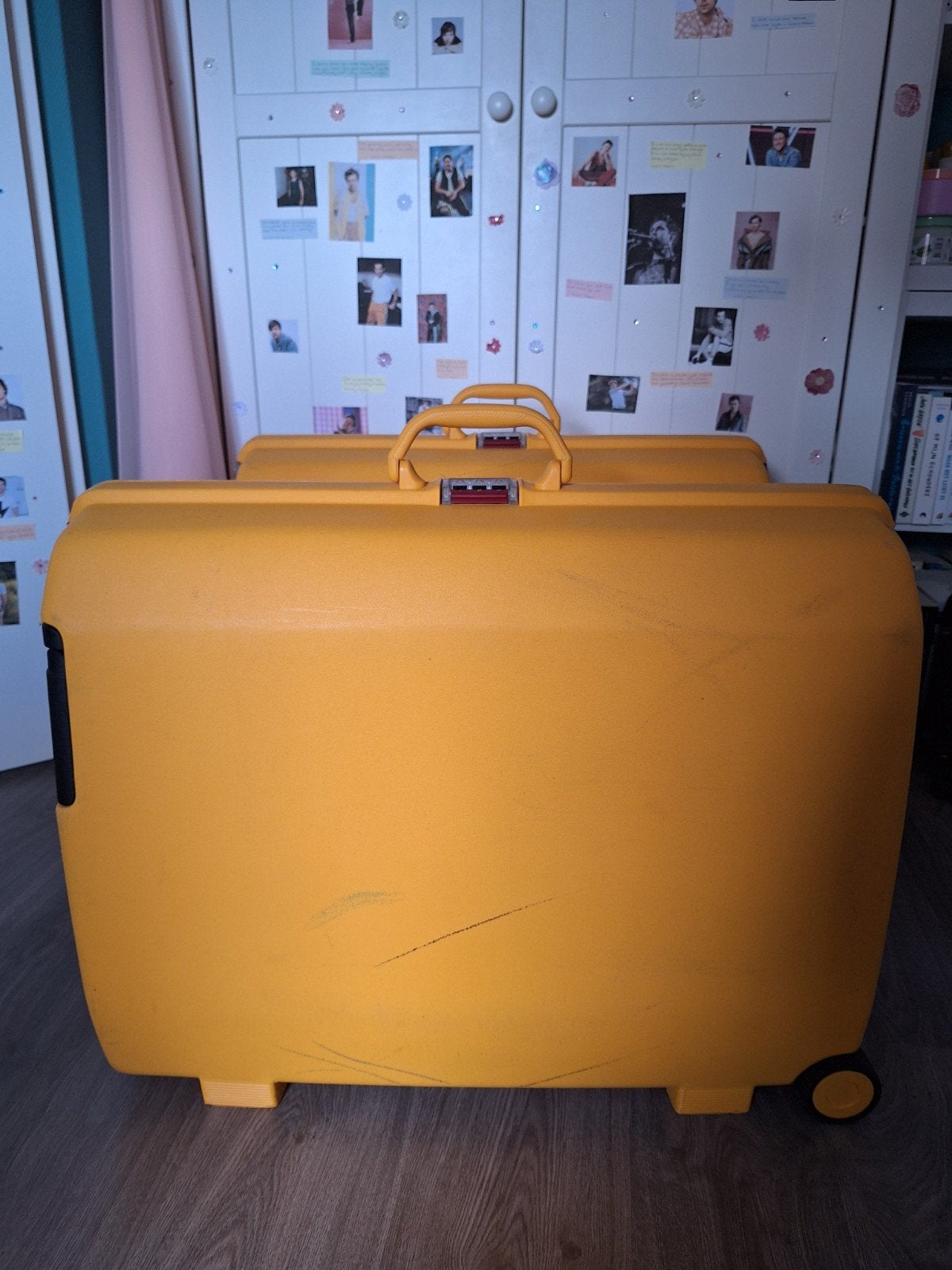 Gele Samsonite Koffer met Wieltjes - Set van 2, Gebruikt, Hard kunststof, 45 tot 55 cm, 70 cm of meer