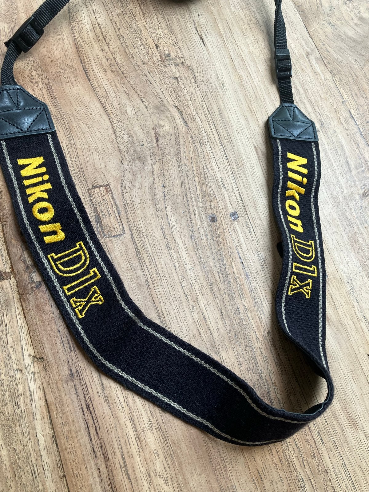 Nikon D1X Camerariem - Origineel en Comfortabel, Nikon, Overige typen, Ophalen of Verzenden, Gebruikt