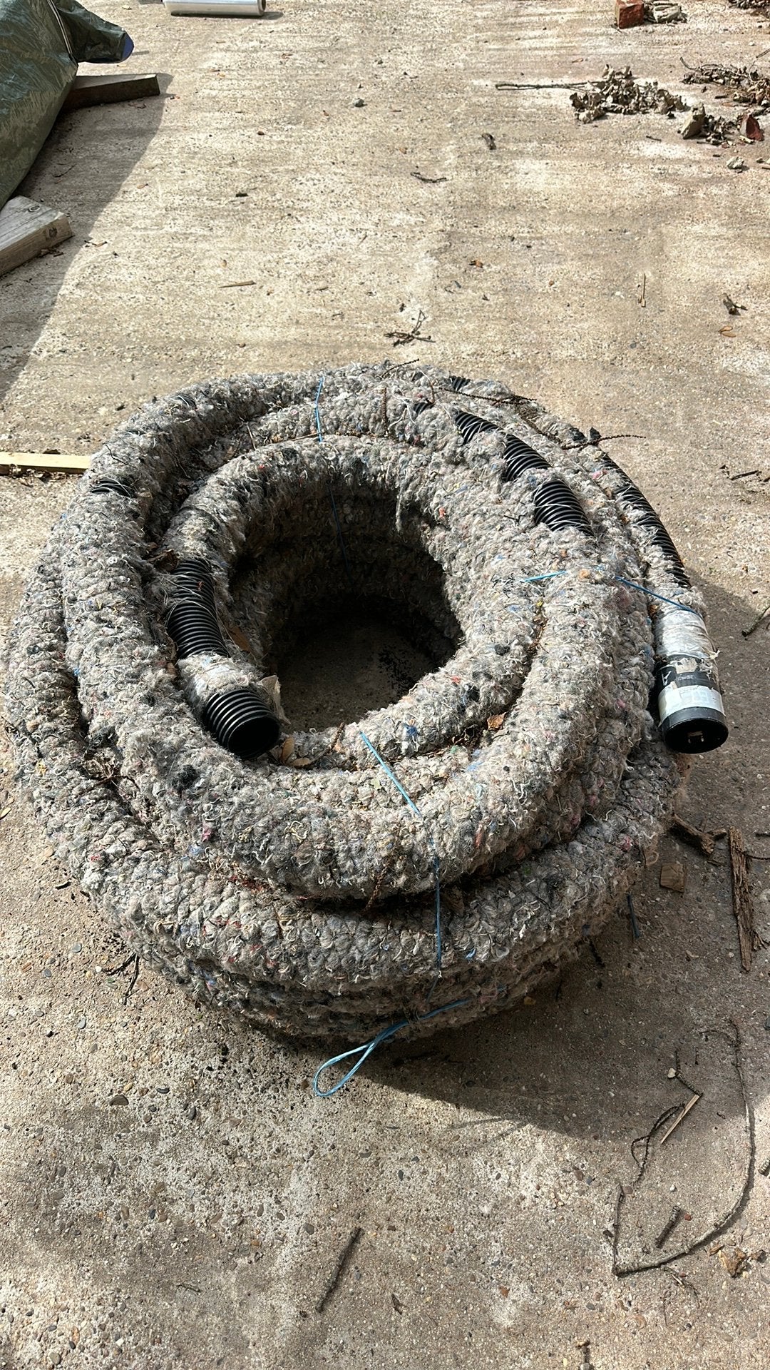 Drainage buis met omhulsel, Doe-het-zelf en Verbouw, Buizen en Afvoer, Ophalen, Gebruikt, 6 meter of meer, 80 mm of meer