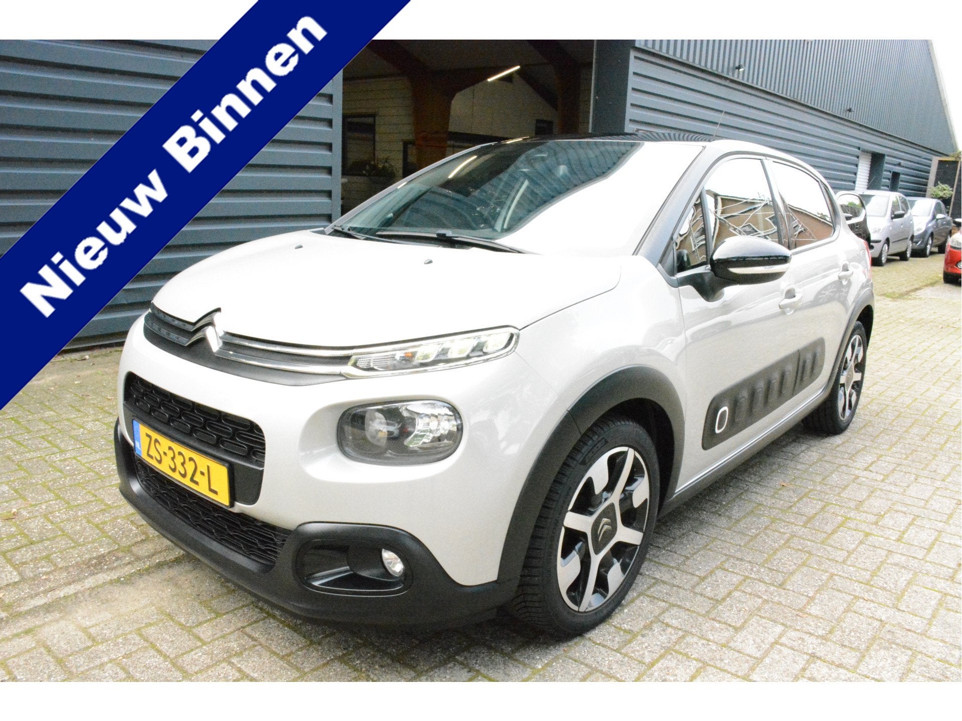 Citroën C3 1.2 PureTech S&S Shine Navi|Clima|Cruise|Line|Ca, Auto's, 450 kg, 1199 cc, Met garantie (alle), Leder en Stof
