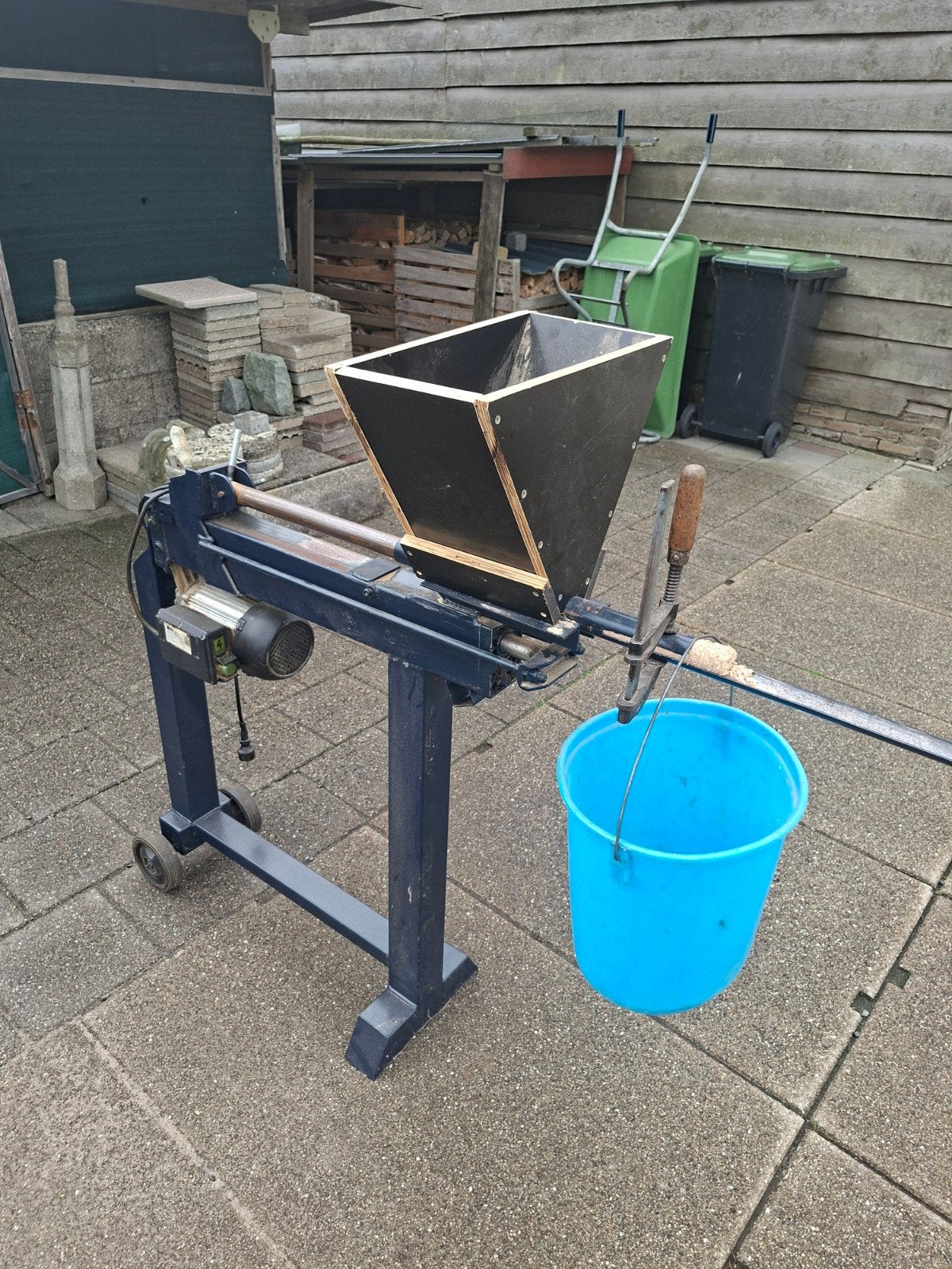 BRIKETTEN PERS, Tuin en Terras, Minder dan 3 m³, Ophalen