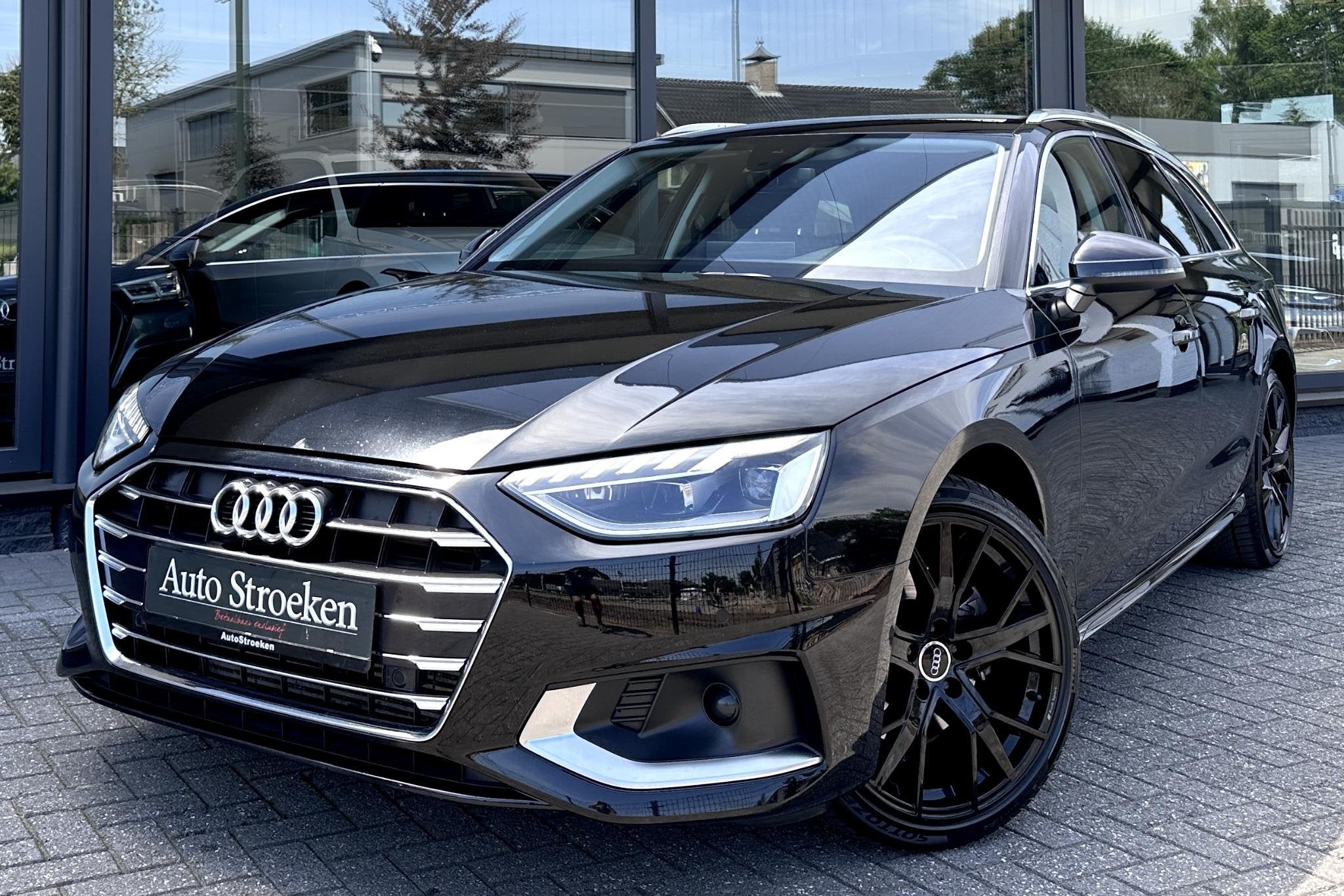 Audi A4 Avant 35 TFSI Sportstoelen Full LED SmartPhone inter, Stof, Gebruikt, Euro 6, 4 cilinders