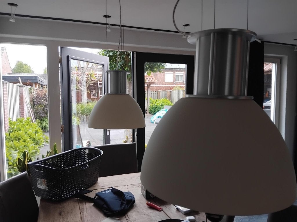 2 RVS lampen met (melk) glazen kap, Ophalen, Zo goed als nieuw, Glas, Modern