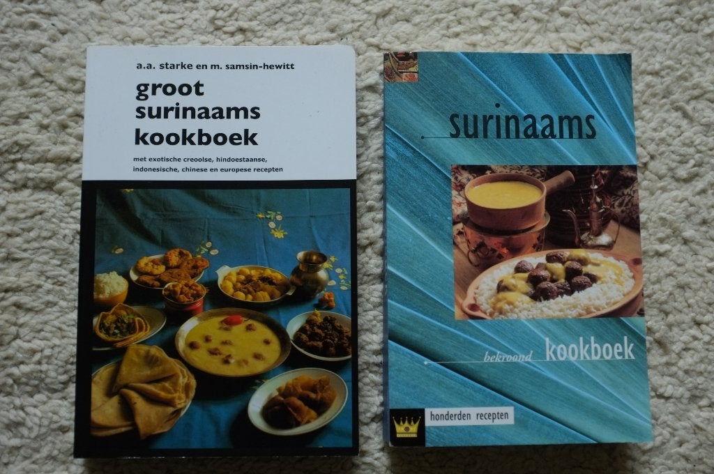 Groot Surinaams Kookboek & Surinaams Kookboek (SET), Boeken, Zuid-Amerika, Ophalen of Verzenden, Zo goed als nieuw, A.A. Starke