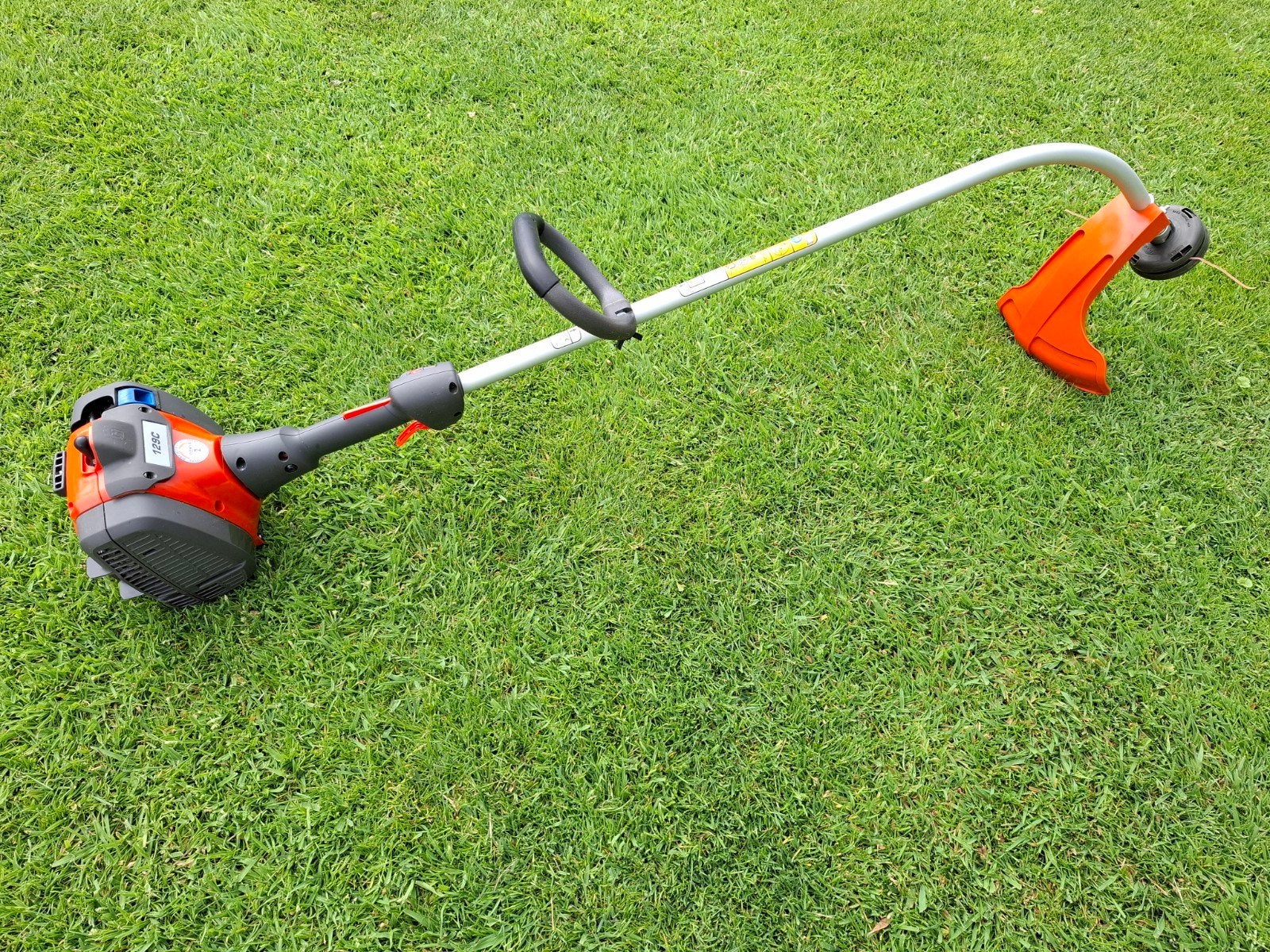 Trimmer, Husqvarna, Ophalen, Zo goed als nieuw, Benzine