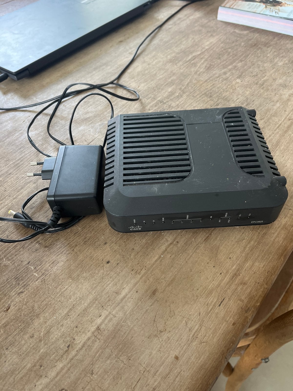 Cisco EPC3925 EuroDOCSIS 3.0 Modemrouter, Computers en Software, Ophalen of Verzenden, Gebruikt, Router met modem