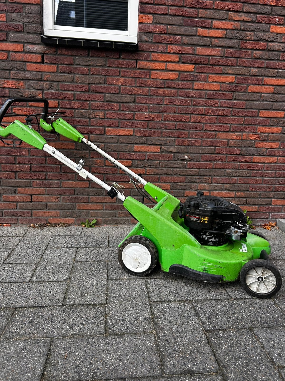 Viking grasmaaier niet loopend, Ophalen, Gebruikt