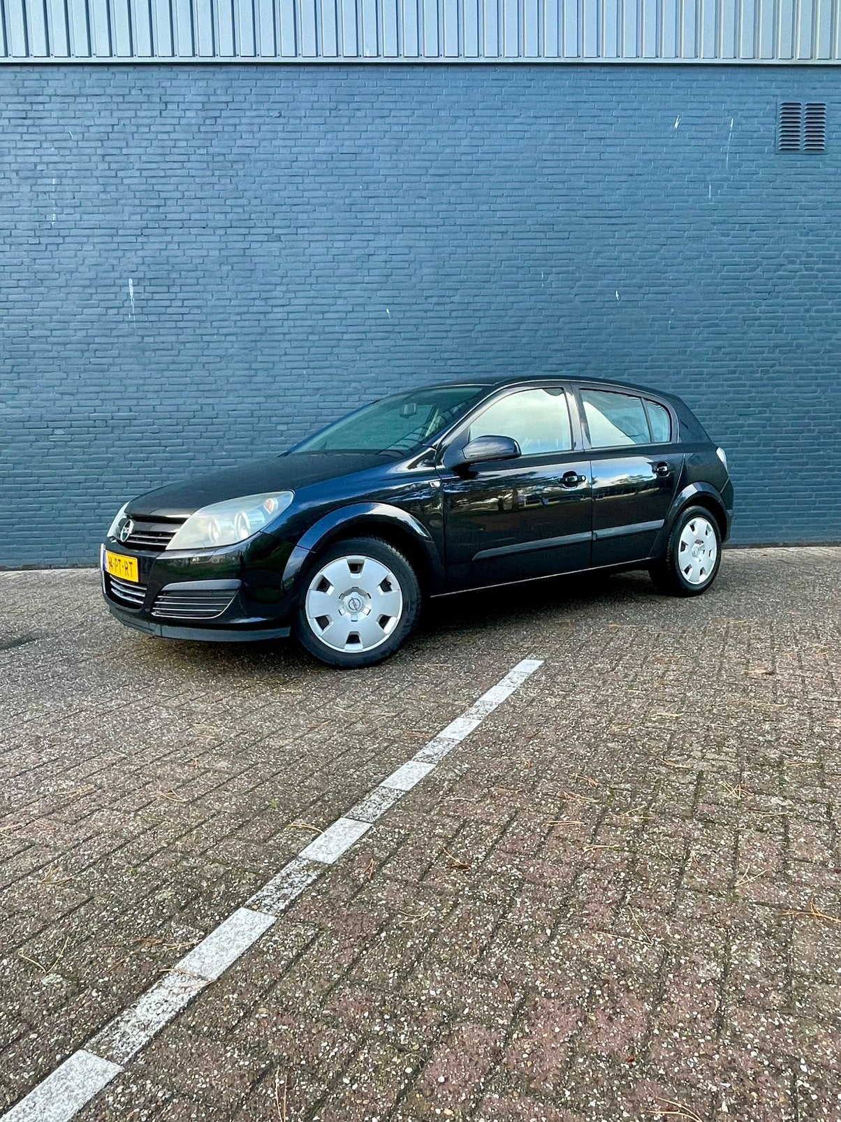 Opel Astra 1.6 2004 / CRUISE / CLIMA / NIEUWE APK!!, Voorwielaandrijving, 4 cilinders, 1165 kg, Zwart