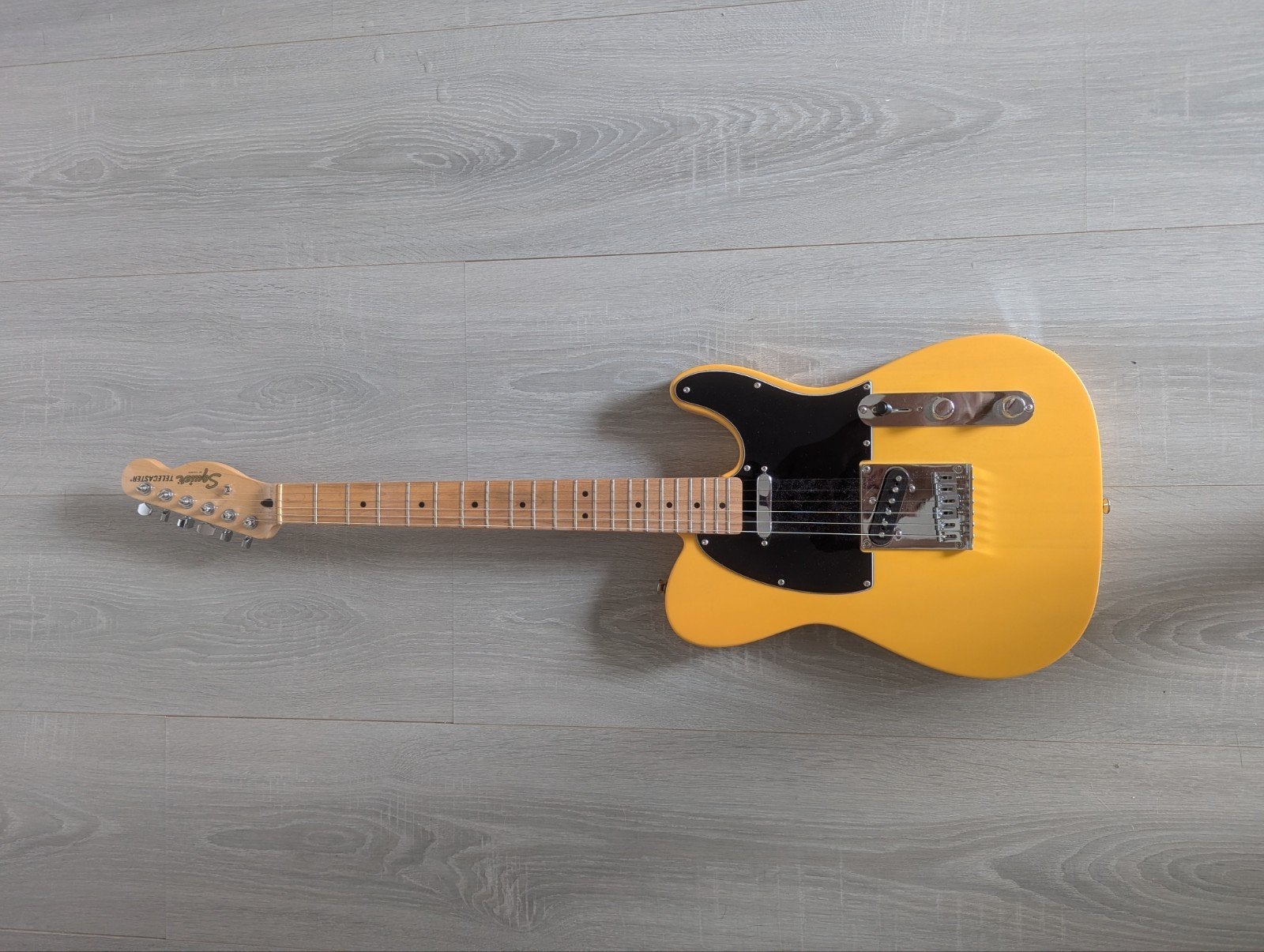 Squier Affinity Series Telecaster by Fender, Ophalen of Verzenden, Zo goed als nieuw, Solid body, Fender