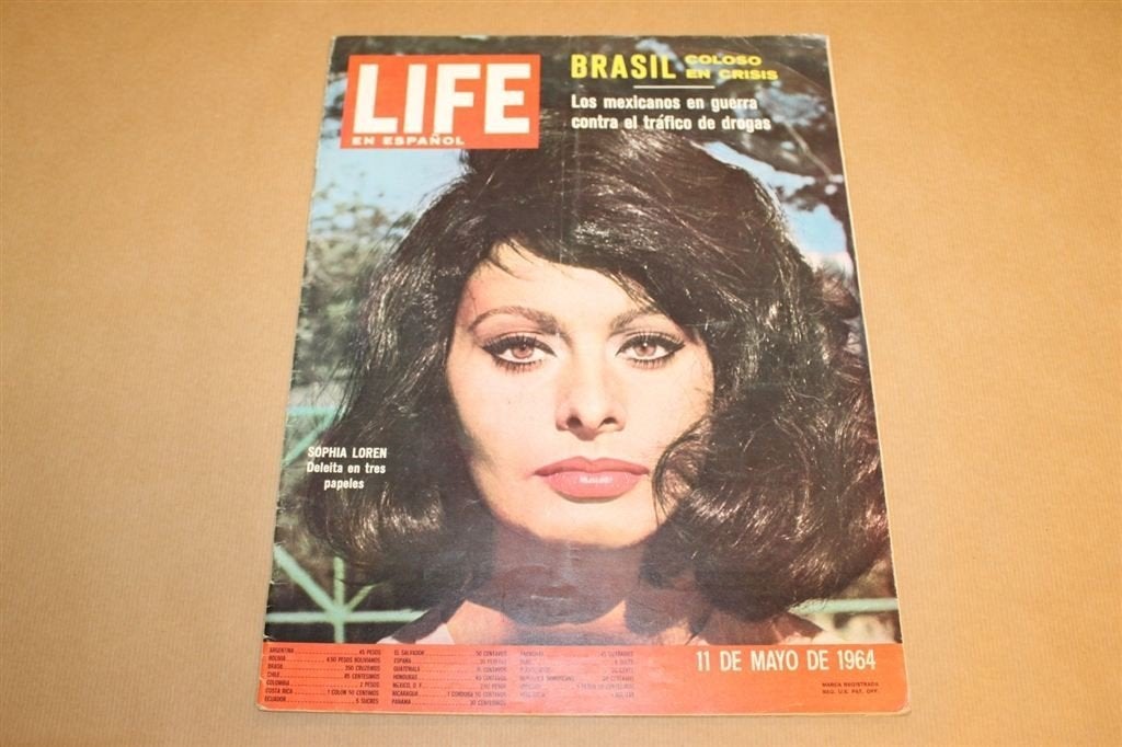 Zeildzaam magazine - Life Espanol - Sophia Loren 1964 !!, Ophalen of Verzenden, 1960 tot 1980, Knipsel(s)