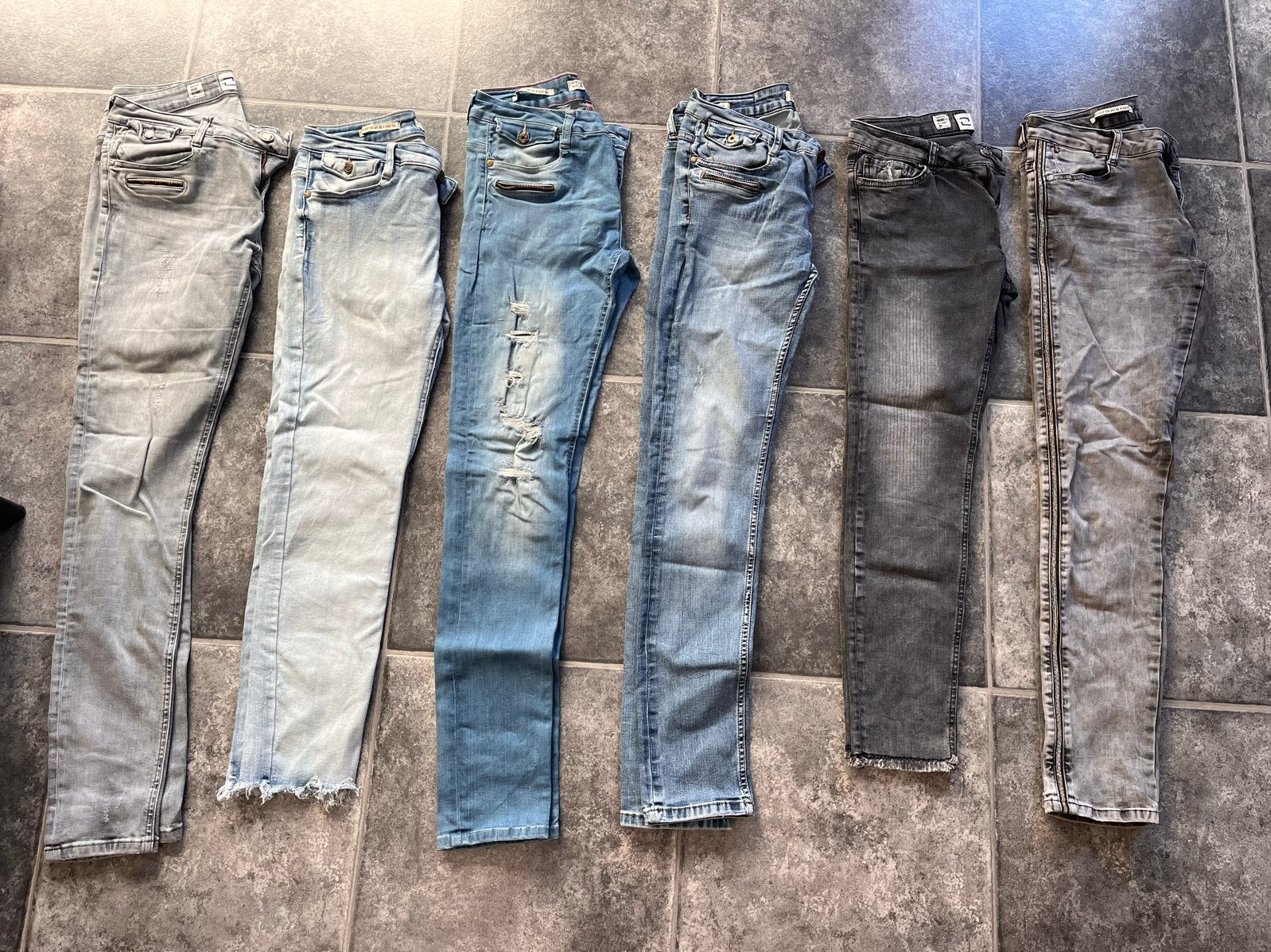 6x Zhrill damesjeans maat 31, Kleding | Dames, Ophalen of Verzenden, Gedragen, Blauw, Overige jeansmaten