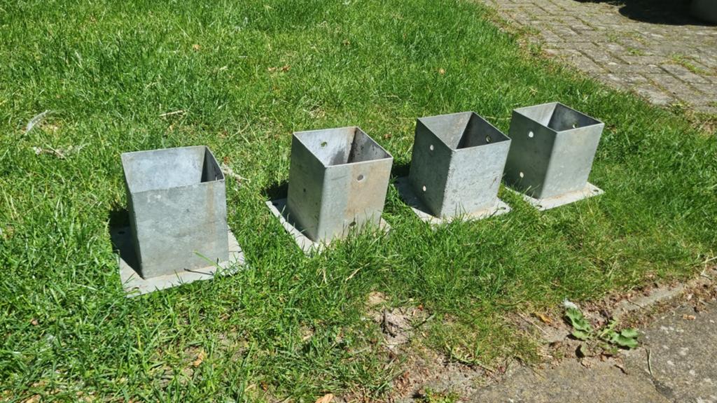 Diverse paalhouders voor constructies, Ophalen of Verzenden, Gebruikt, 250 mm of meer, Overige typen