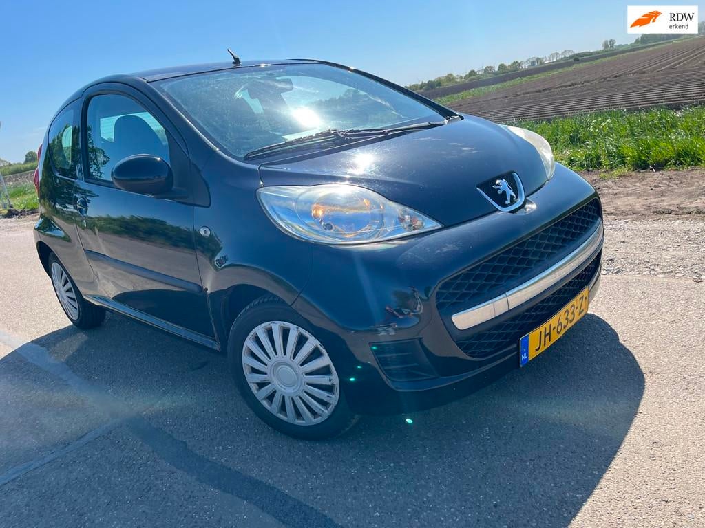 Peugeot 107 1.0-12V Urban Move / 115.000 airco apk!, Voorwielaandrijving, Gebruikt, 4 stoelen, Bedrijf