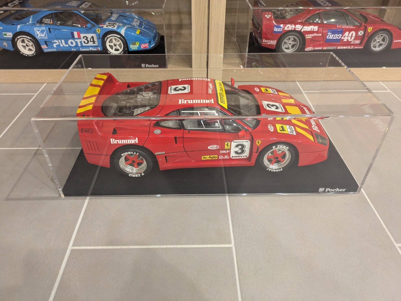 Pocher Ferrari F40 Supercar GT Schaalmodel 1:8 met vitrine, Ophalen, Zo goed als nieuw, Auto