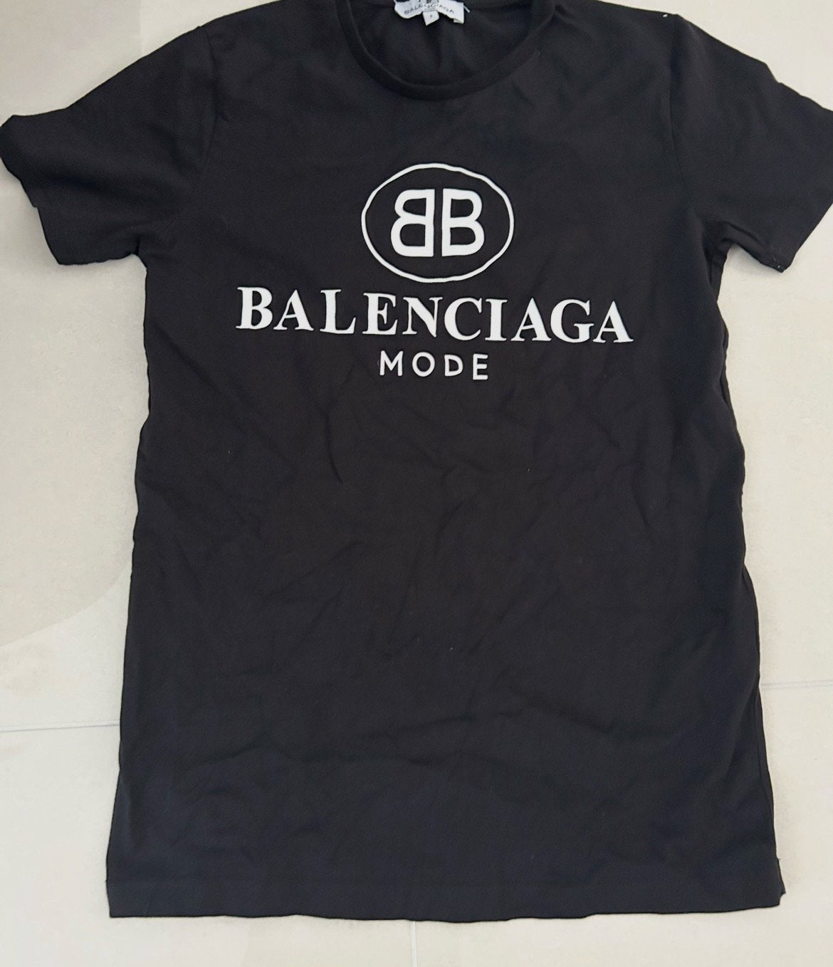 Balanciaga shirt, Ophalen, Gedragen