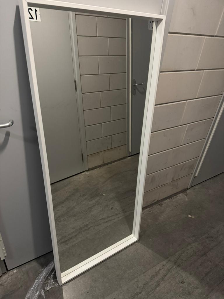 Ikea spiegel nissedal wit, Huis en Inrichting, Woonaccessoires | Spiegels, Ophalen, Minder dan 50 cm, Zo goed als nieuw, Minder dan 100 cm