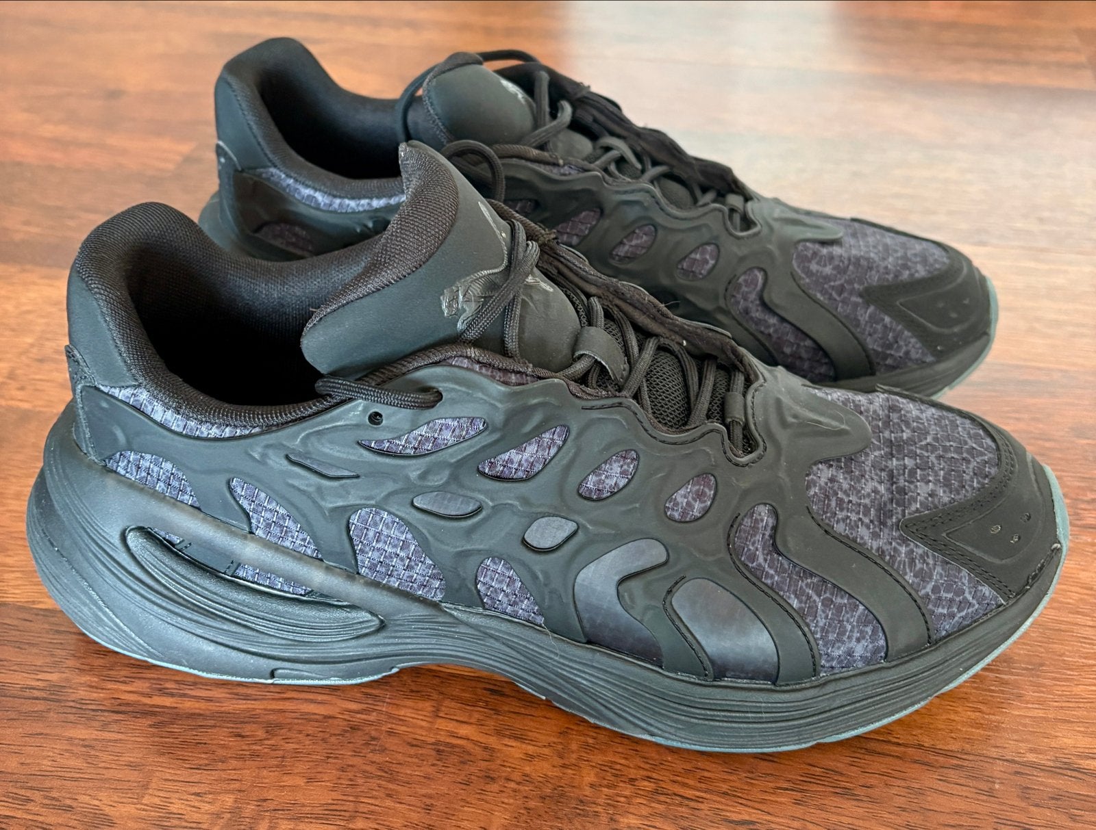 Puma Inverse Halloween Sneakers - Glow in the Dark Skelet, Ophalen of Verzenden, Zo goed als nieuw, Zwart, Sneakers of Gympen
