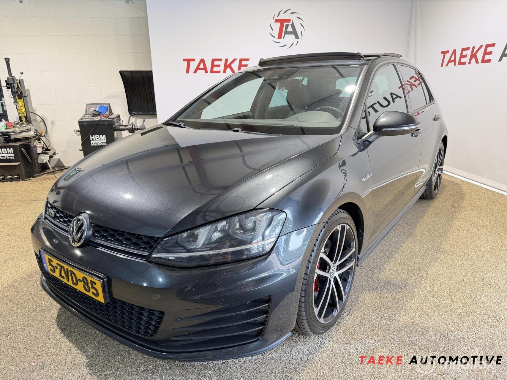 Volkswagen Golf 2.0 TDI GTD AUTOMAAT/CLIMA/CRUISE/PANO/APK, Auto's, Gebruikt, Euro 6, 4 cilinders, Zwart