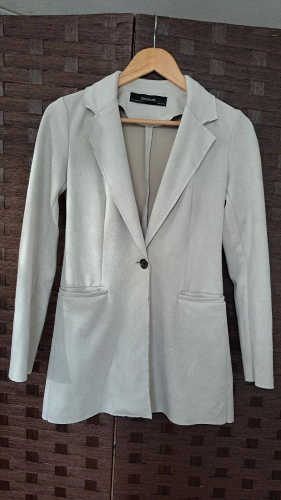 Zara Basic blazer off-white maat XS zgan, Kleding | Dames, Jasjes, Kostuums en Pakken, Ophalen, Wit, Zo goed als nieuw, Jasje
