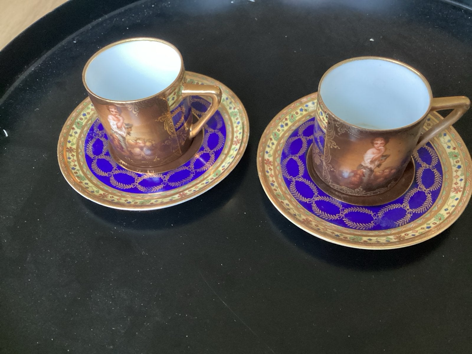 2 Antieke porseleinen mokka kop en schotel met decor, Antiek en Kunst, Ophalen of Verzenden
