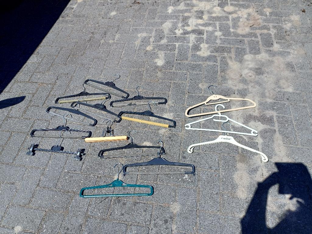 Kledinghangers gratis, Ophalen, Gebruikt, Kunststof, Volwassenen