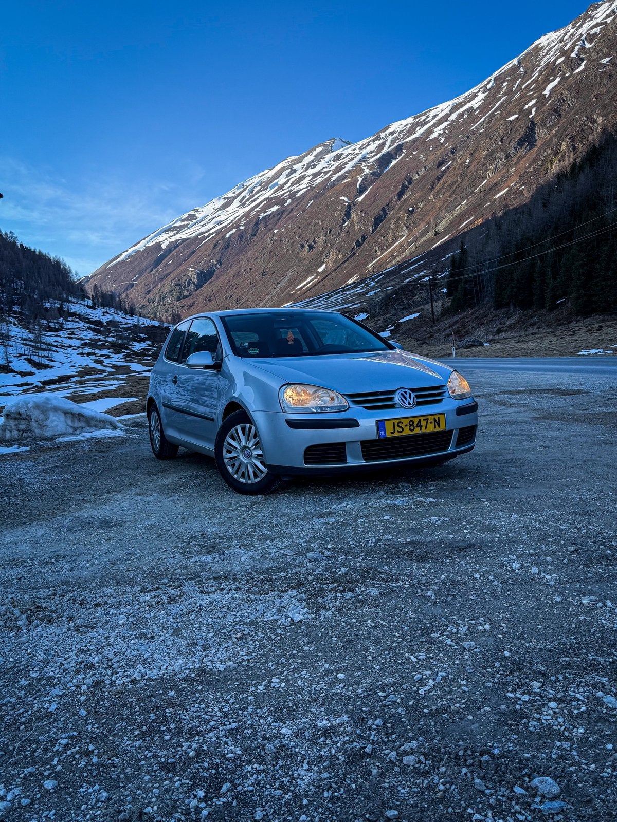 Volkswagen Golf 2005 Grijs, Auto's, Voorwielaandrijving, 610 kg, 49 €/maand, Handgeschakeld