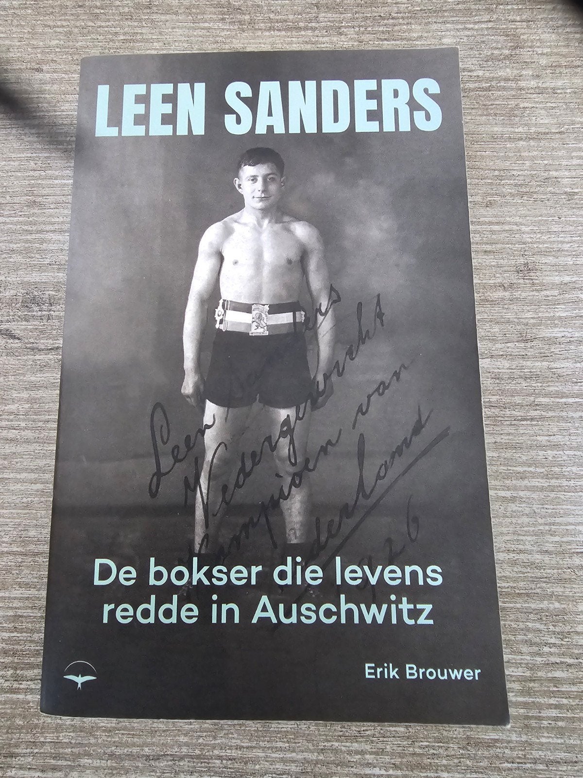 Leen Sanders: De bokser die levens redde in Auschwitz, Ophalen of Verzenden, Gelezen, Erik Brouwer