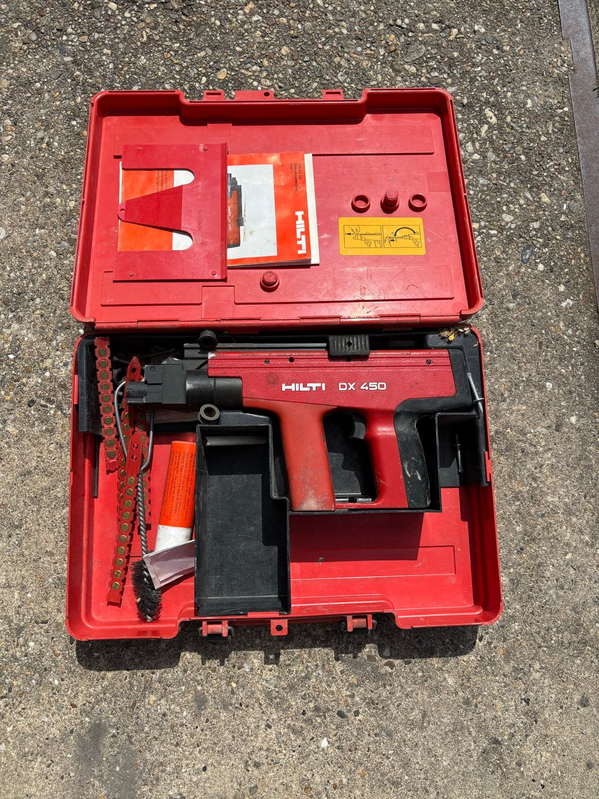 Hilti DX 450 Schiethamer in Koffer - Gebruikt, Doe-het-zelf en Verbouw, Gereedschap | Handgereedschap, Ophalen, Gebruikt, Overige typen