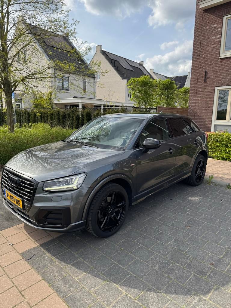 Audi Q2 1.4 Tfsi CoD 150pk S Tronic 2017 Grijs, Auto's, Q2, 4 cilinders, 1395 cc, 19 km/l