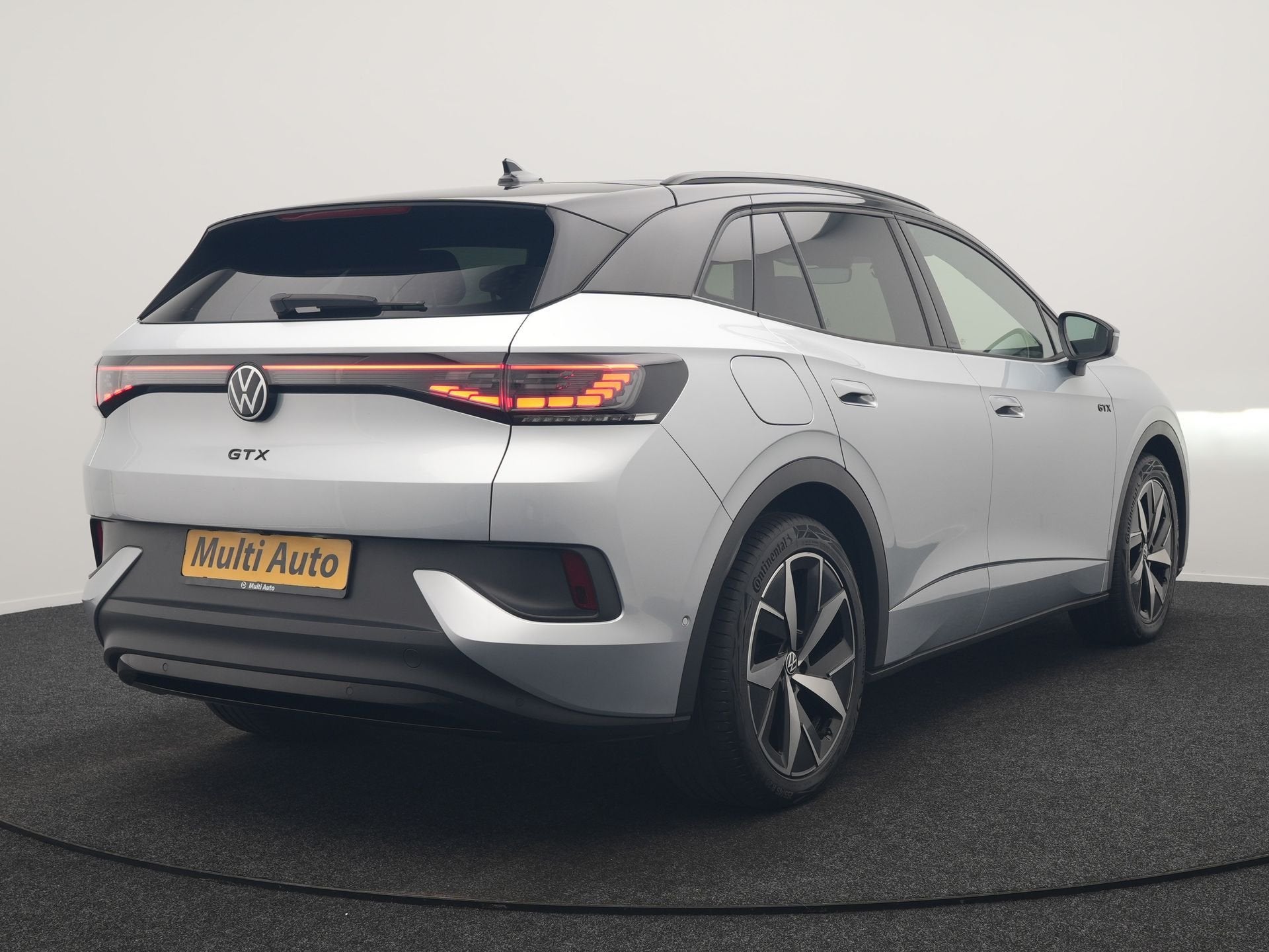 Volkswagen ID.4 GTX 4Motion 77 kWh 300pk Dealer O.H. | Trekh, Auto's, Automaat, Gebruikt, Zwart, Automatische klimaatregeling