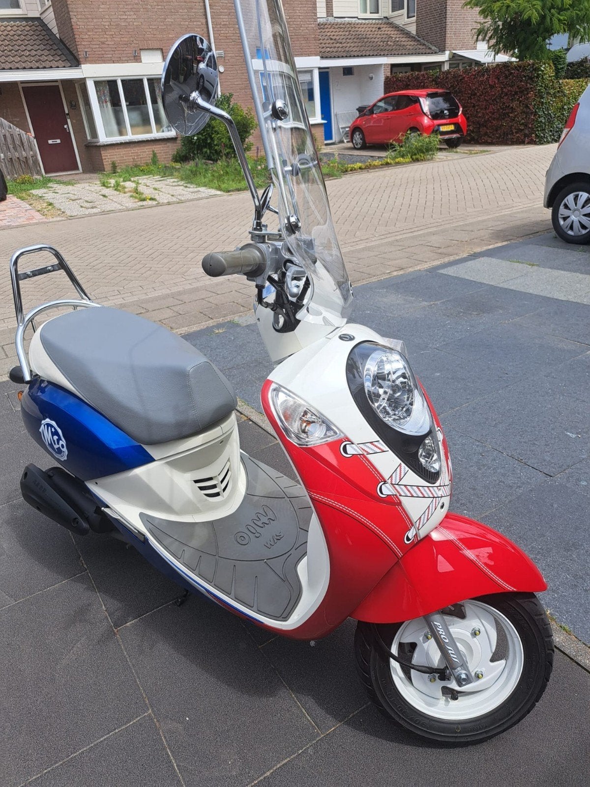 Sym mio snor limited edition, Ophalen of Verzenden, Benzine, Mio