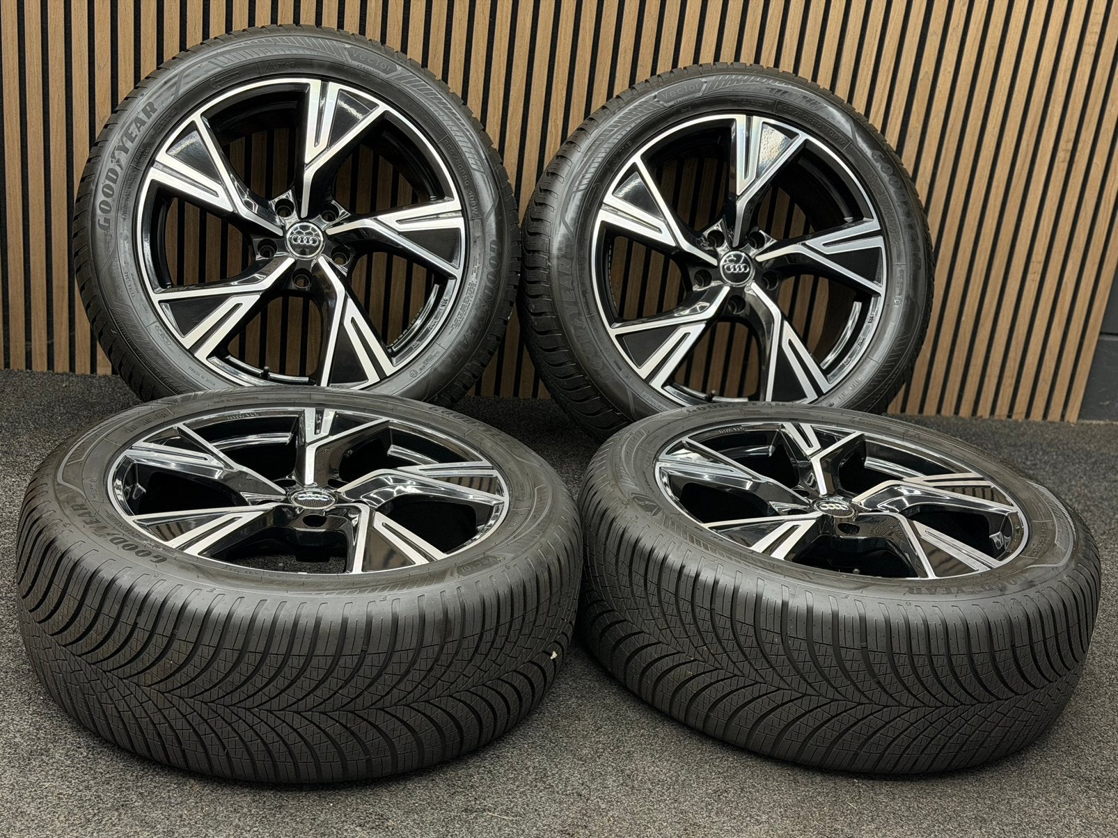 ZGAN! 20 inch MAK Stark - Audi Q6 SQ6 e-tron All Season ‘25, Ophalen, 255 mm, ., Banden en Velgen
