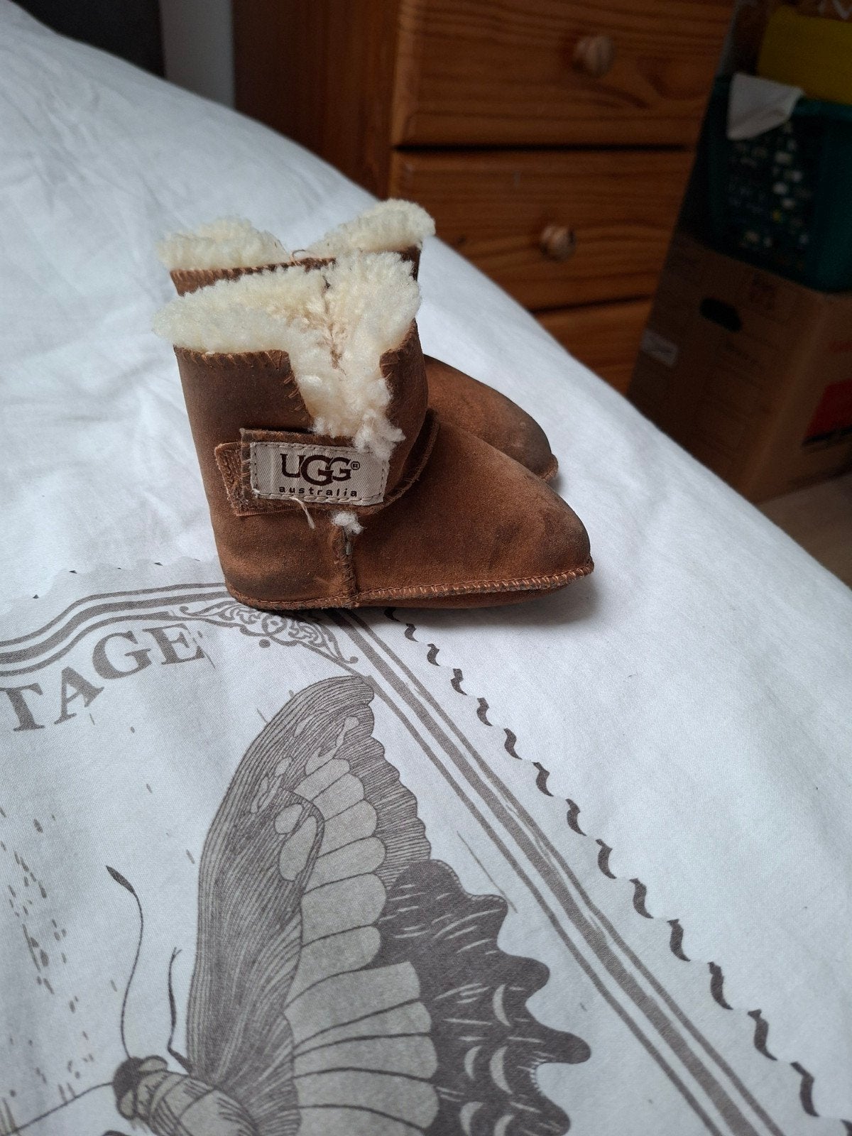 kleine baby uggs. gebruikt., Ophalen, UGG, Jongetje of Meisje, Gebruikt