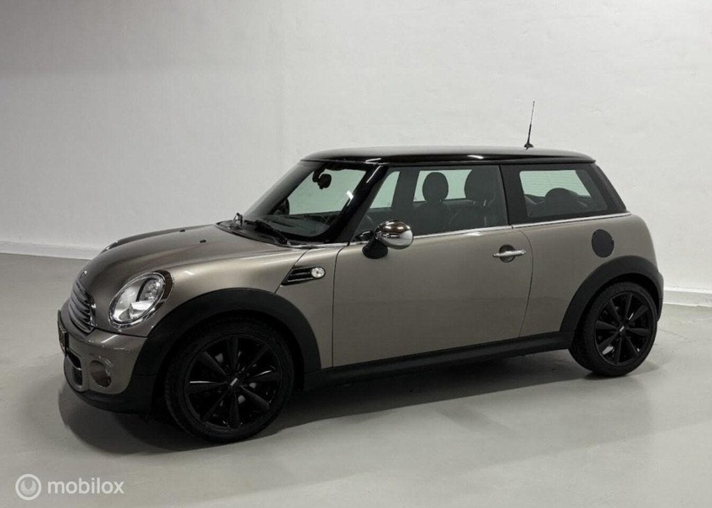 MINI Cooper 1.6 Bns Line | START/STOP | CRUISECONTROL, Voorwielaandrijving, Euro 5, 4 cilinders, 4 stoelen