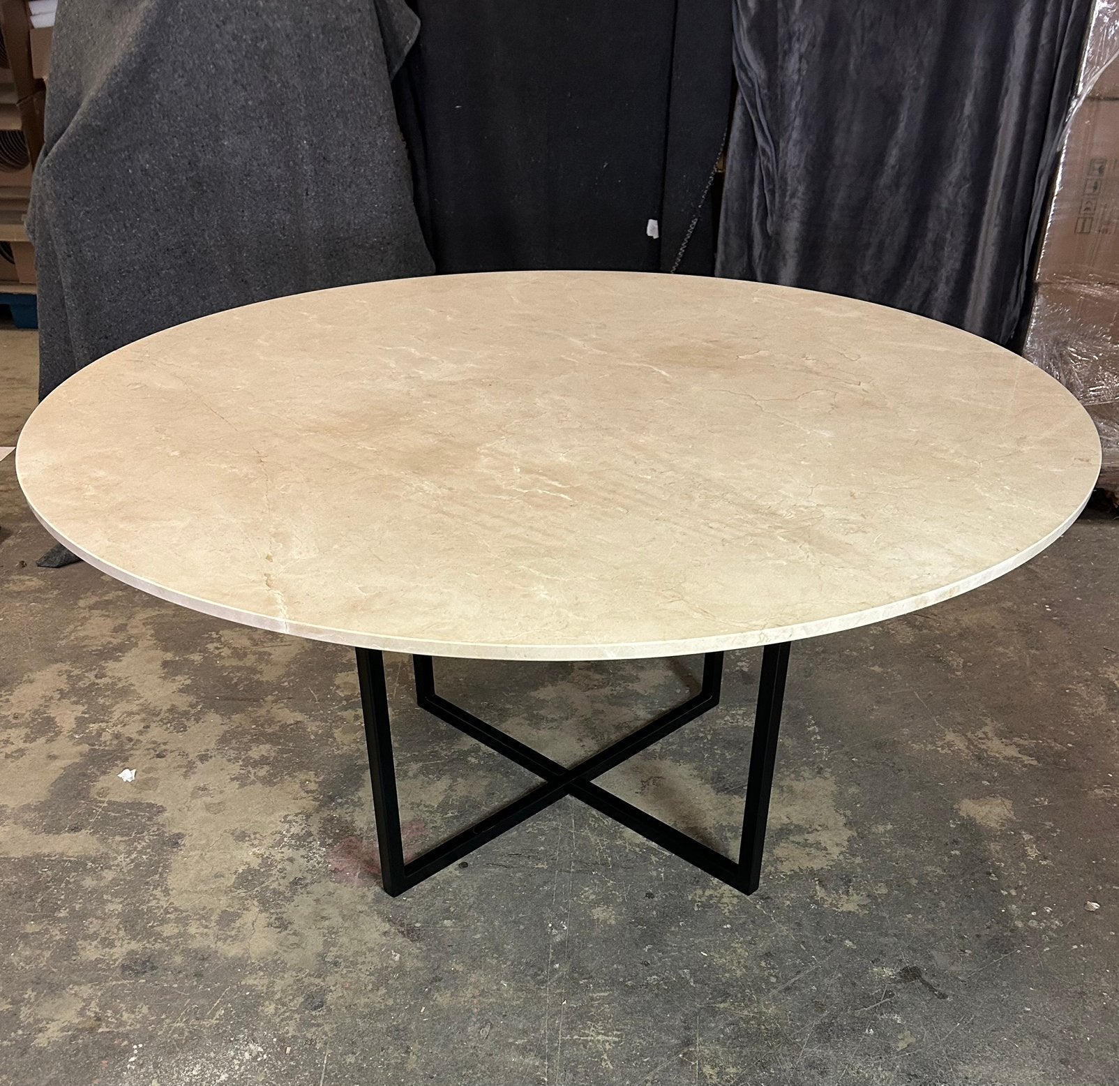 Marmeren Eettafel Rond Crema Marfil Beige 160cm, Huis en Inrichting, Tafels | Eettafels, Overige materialen, Marmer, 50 tot 100 cm