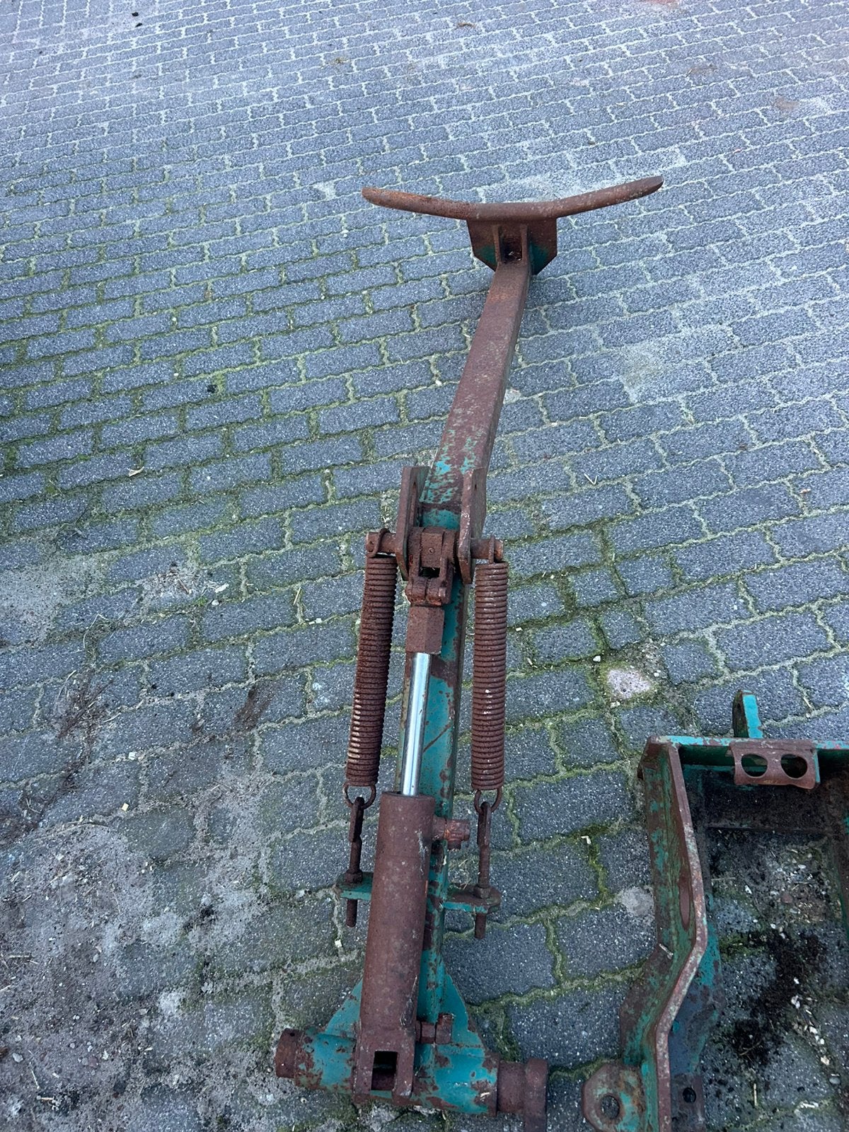 Vorenpakker arm kverneland ploeg, Ophalen