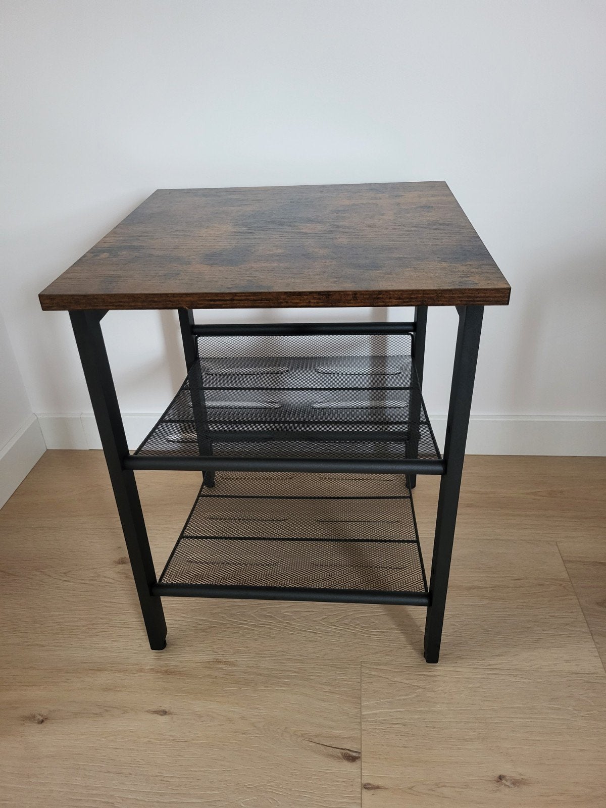 Bijzettafel industrieel design met 2 opbergplanken, Huis en Inrichting, Tafels | Bijzettafels, Minder dan 45 cm, Minder dan 55 cm