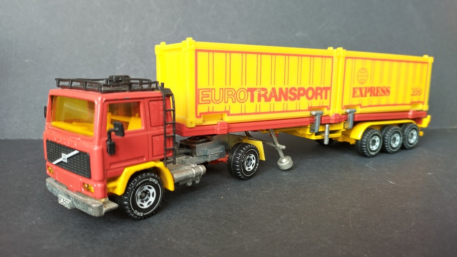 Volvo F10 Euro Transport 1:55 Siku 3111 Pol, SIKU, Verzenden, Zo goed als nieuw, Bus of Vrachtwagen