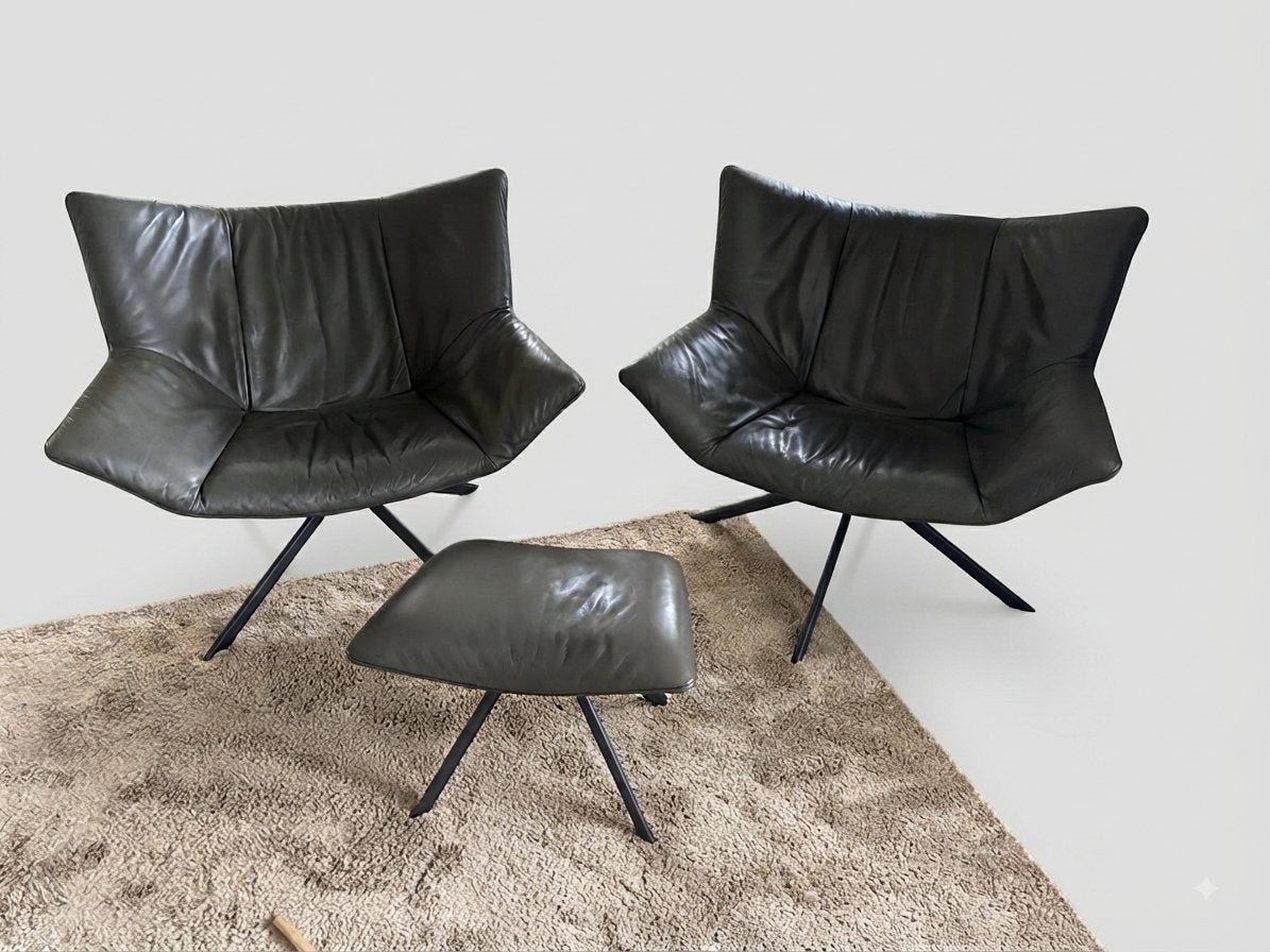 TE KOOP: 2 design fauteuils en voetenbank, Huis en Inrichting, Ophalen, Zo goed als nieuw, Twee