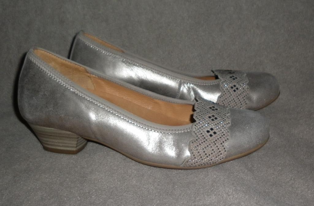 pumps met laag hakje maat 36 merk : Gabor, Pumps, Gabor, Ophalen of Verzenden, Grijs