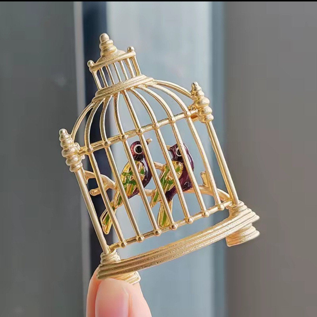 Nieuwe Broche Vogelkooi met Twee Vogels, Overige materialen, 4 tot 7 cm, Nieuw, Goud
