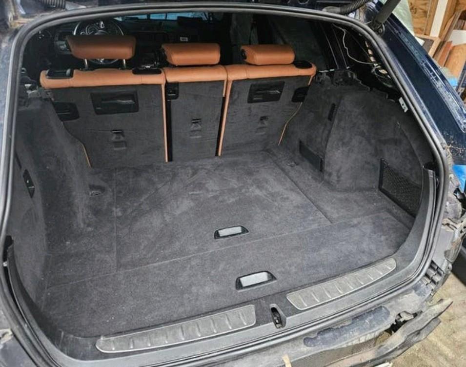 BMW F31 Complete kofferbakbekleding, Ophalen