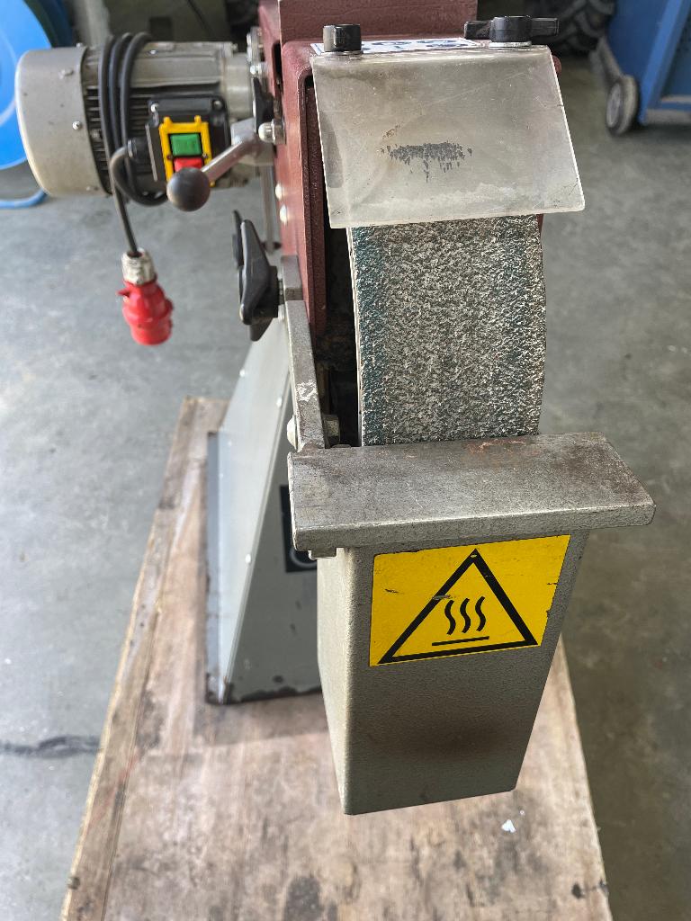 Bandschuurmachine goedwerkend, Doe-het-zelf en Verbouw, Gereedschap | Schuurmachines, Ophalen, Gebruikt, 600 tot 1200 watt, Bandschuurmachine